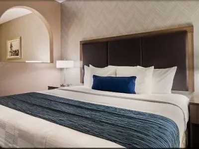 Western & Hotel 3*